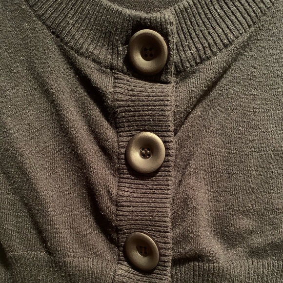 Takeout Cropped Cardigan - Picture 2 of 3